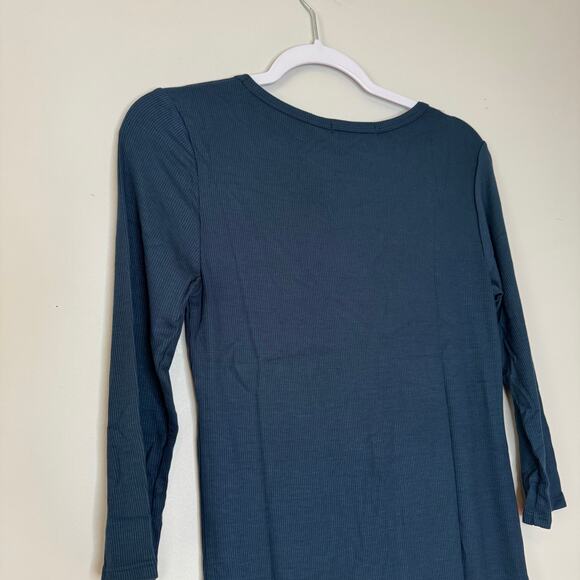 Laila Jayde Fitted Ribbed Scoop Neck 1/2 Sleeve Top Dark Denim NWT Small - Picture 6 of 9